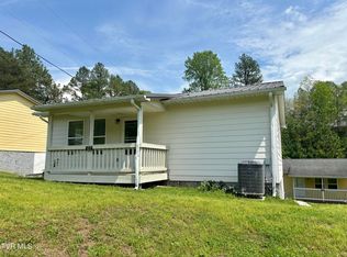 122 Kitty Cole Ln, Dungannon, VA 24245