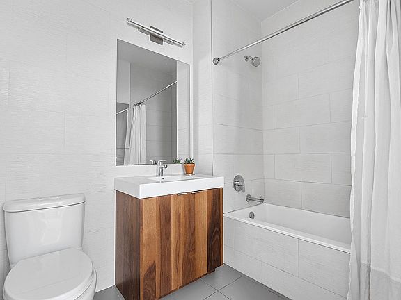 5th image of 8 Vanderbilt Ave APT 11E