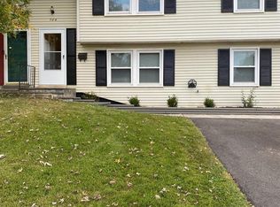 704 Chapelgate Dr, Odenton, MD 21113