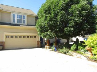 1481 Legends Cir, Lawrence, KS 66049