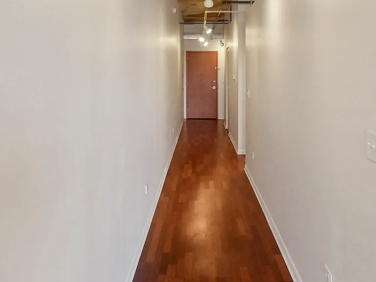 1550 S Blue Island Ave #407 — Photo 10