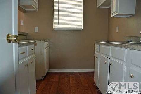 5th image of 4803 Casa Manana St