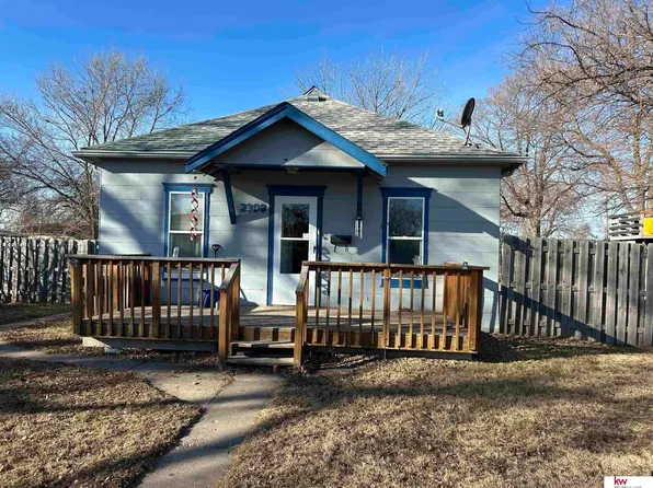 2308 Avenue H, Kearney, NE 68847