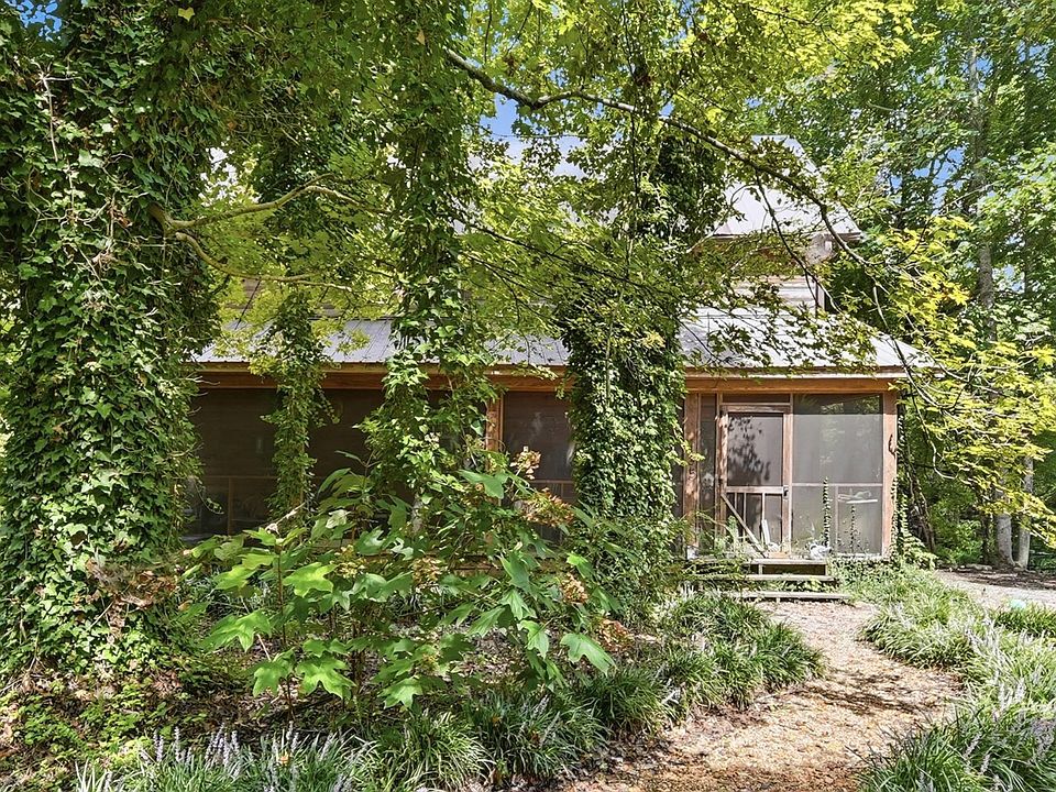 1st image of 135 Brewer Rd