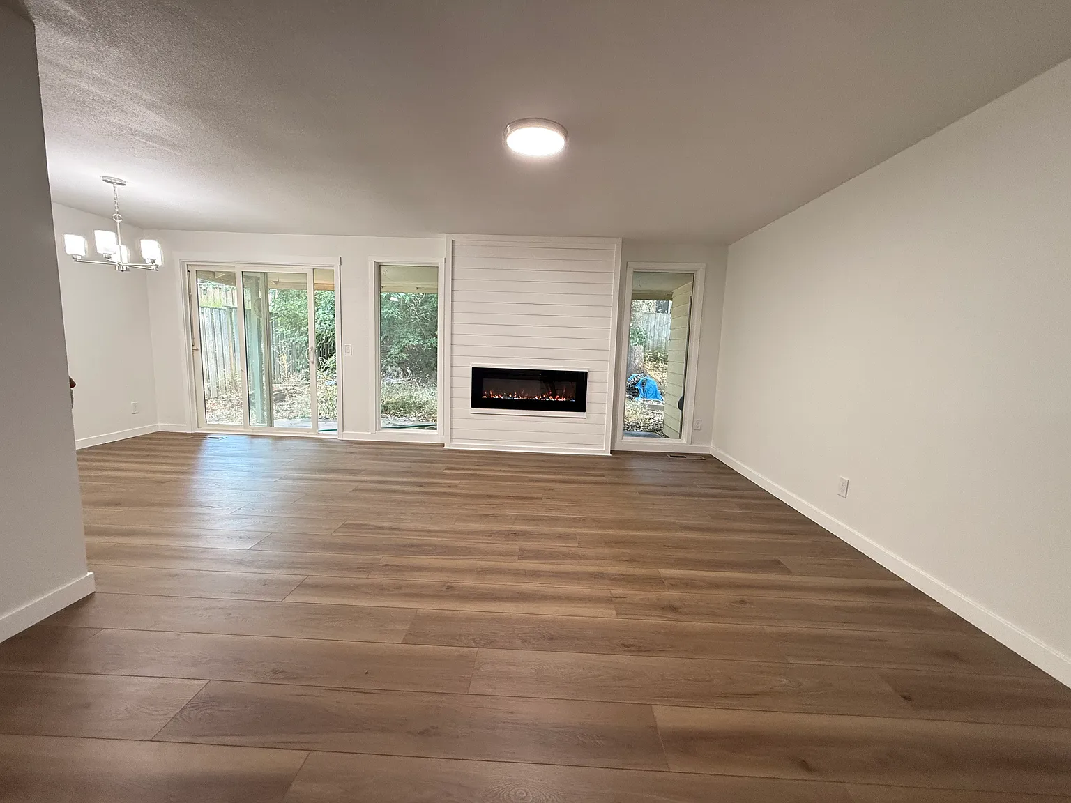 2 bed, 985 sqft, $2,350 — Photo 4