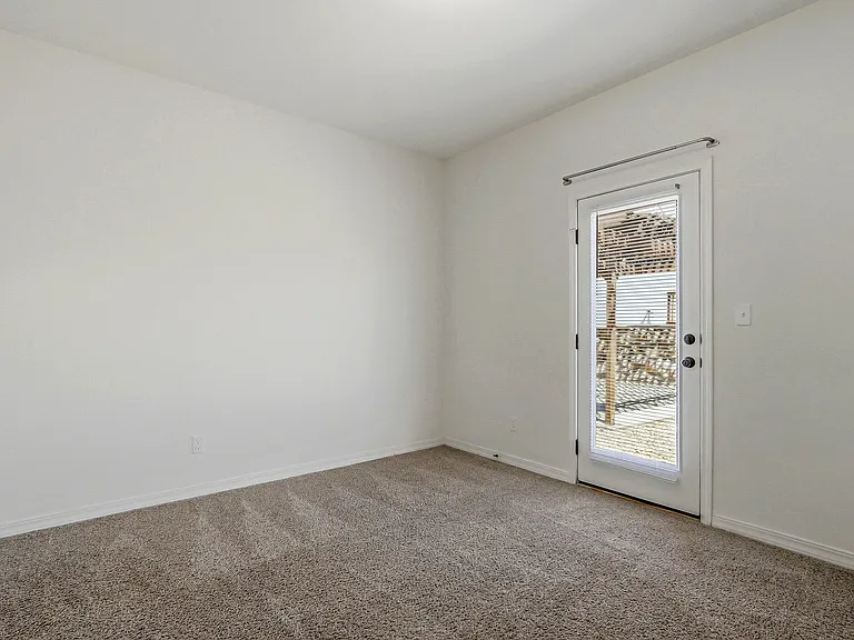 13659 Everingham St — Photo 13
