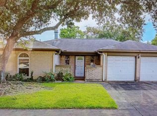 15114 Tresch Ln, Webster, TX 77598