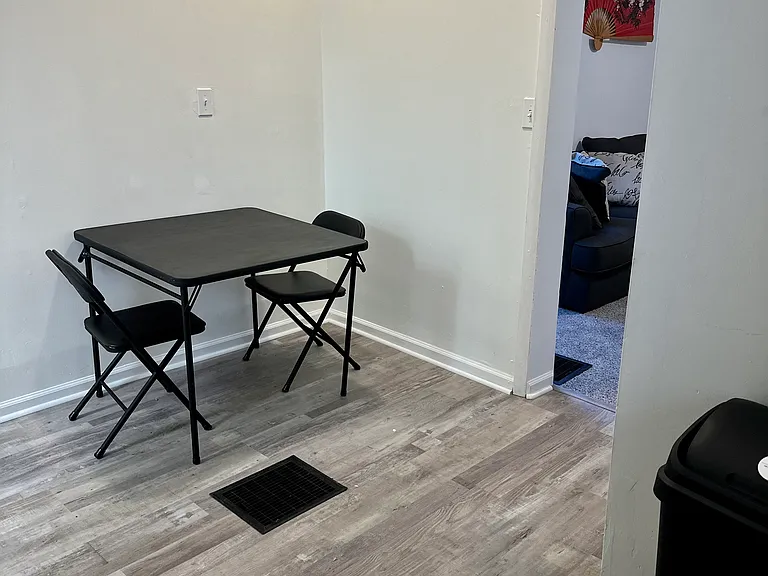 1627 Dewey Ave — Photo 16