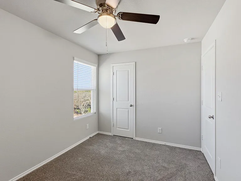 522 Abigail Aly — Photo 12