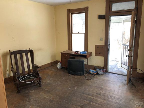 3rd image of 1212 E 10th St