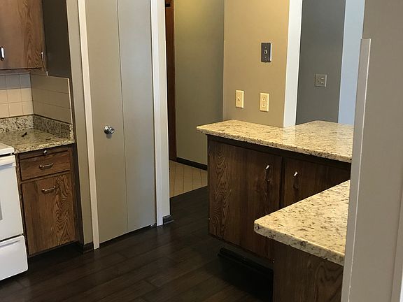 4th image of 6555 Princeton Ct #B