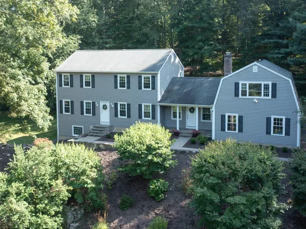 9 Arapaho Road, Brookfield, CT 06804