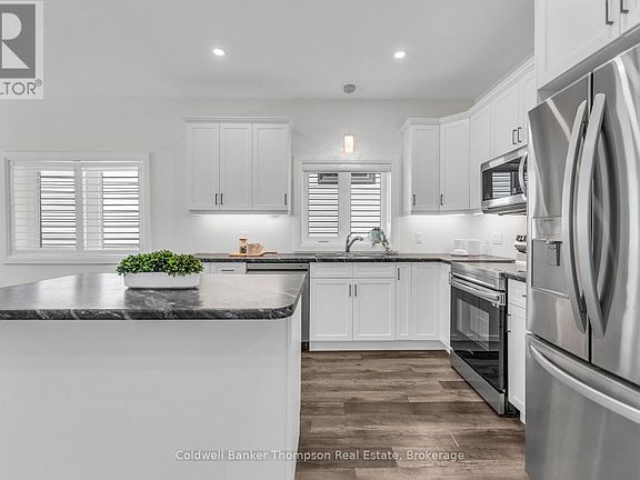 3rd image of 14 Ertler Ln