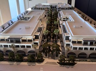 975 Avenue, Naples, FL 34102