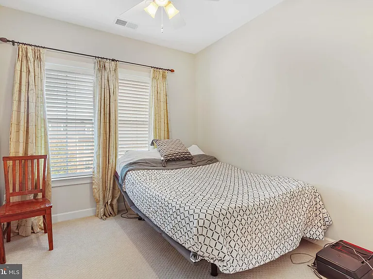 412 Blue Flax Pl — Photo 18