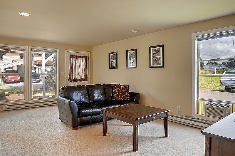1st image of 8804 13th St NE