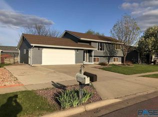 320 N James Ave, Tea, SD 57064