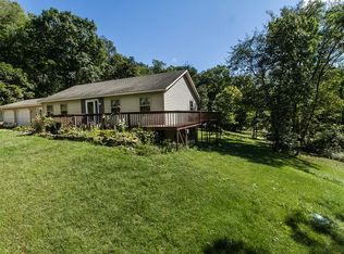 23709 Leisure Lake Dr, Bernard, IA 52032