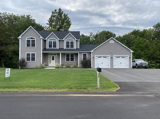 17 Tiara Ln, West Springfield, MA 01089