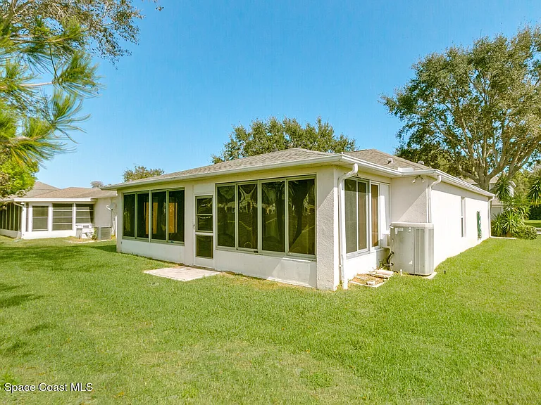 2152 Spring Creek Cir NE — Photo 3