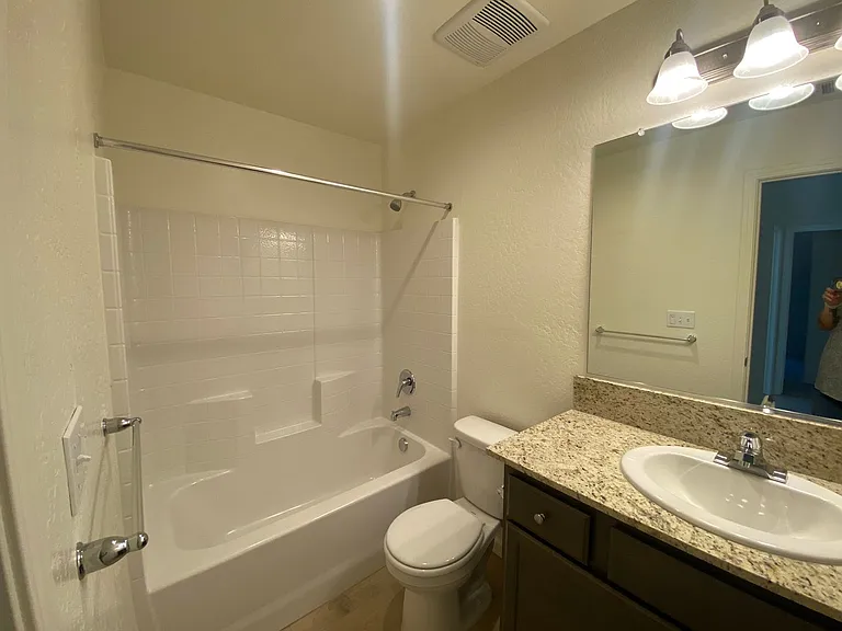 1975 W Escher Dr — Photo 14
