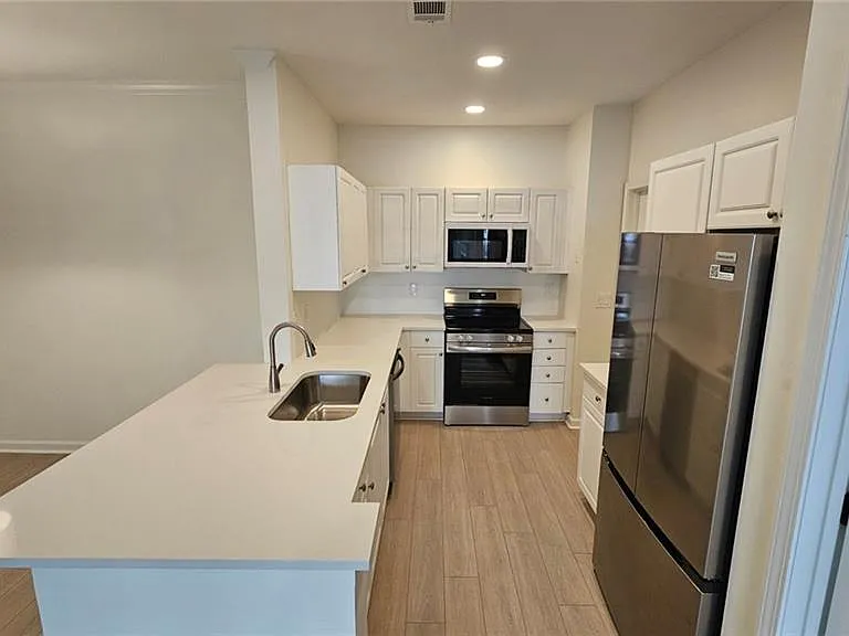 411 Spring Heights Ln SE #4 — Photo 6