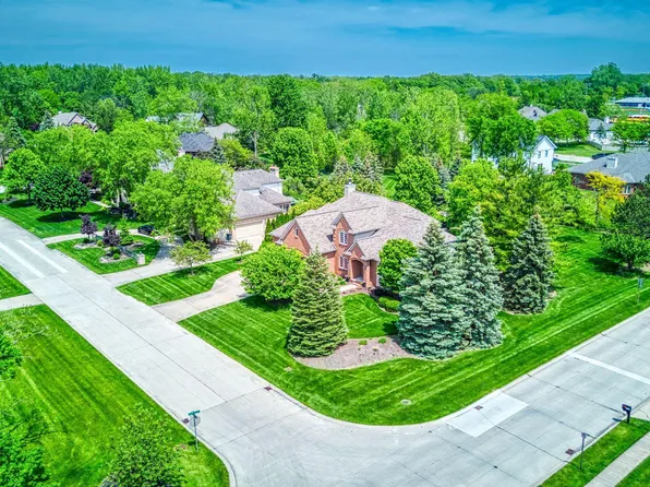 8501 CADILLAC Circle, Grosse Ile Township, MI 48138