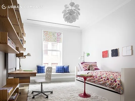 Sold by Compass | media 22