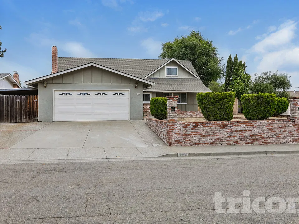 344 Gardenia Cir