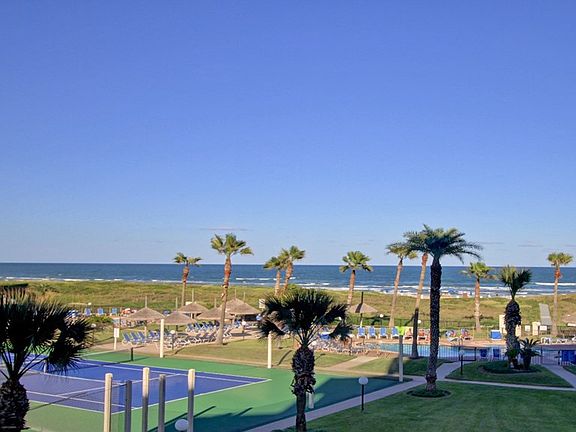 3rd image of 406 Padre Blvd