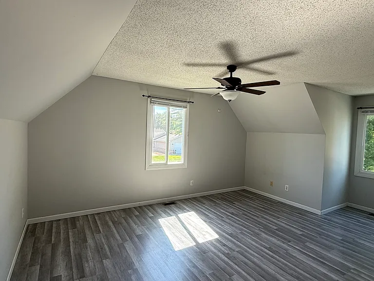 47 Shelly Dr — Photo 26