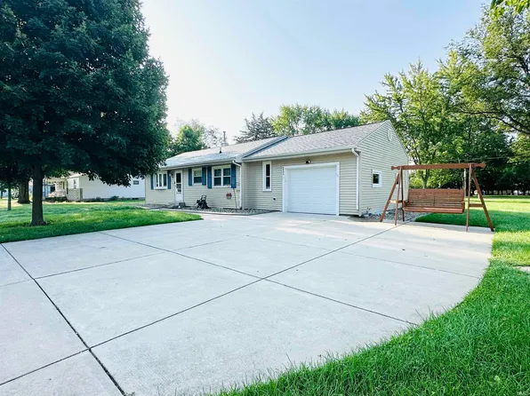 111 Shamrock St, Walkerton, IN 46574