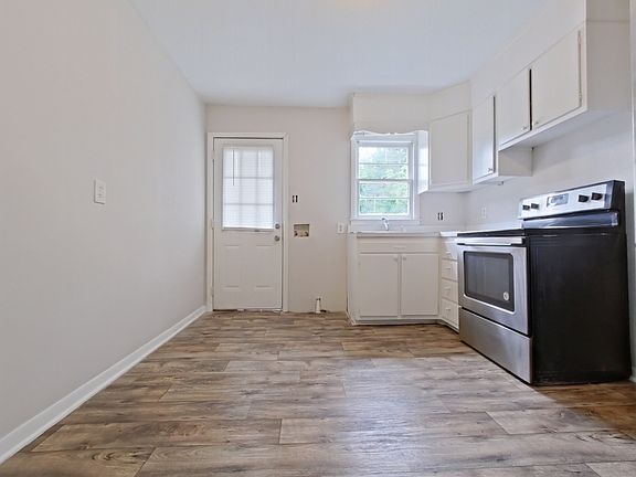 3rd image of 2330 Kersey St APT A