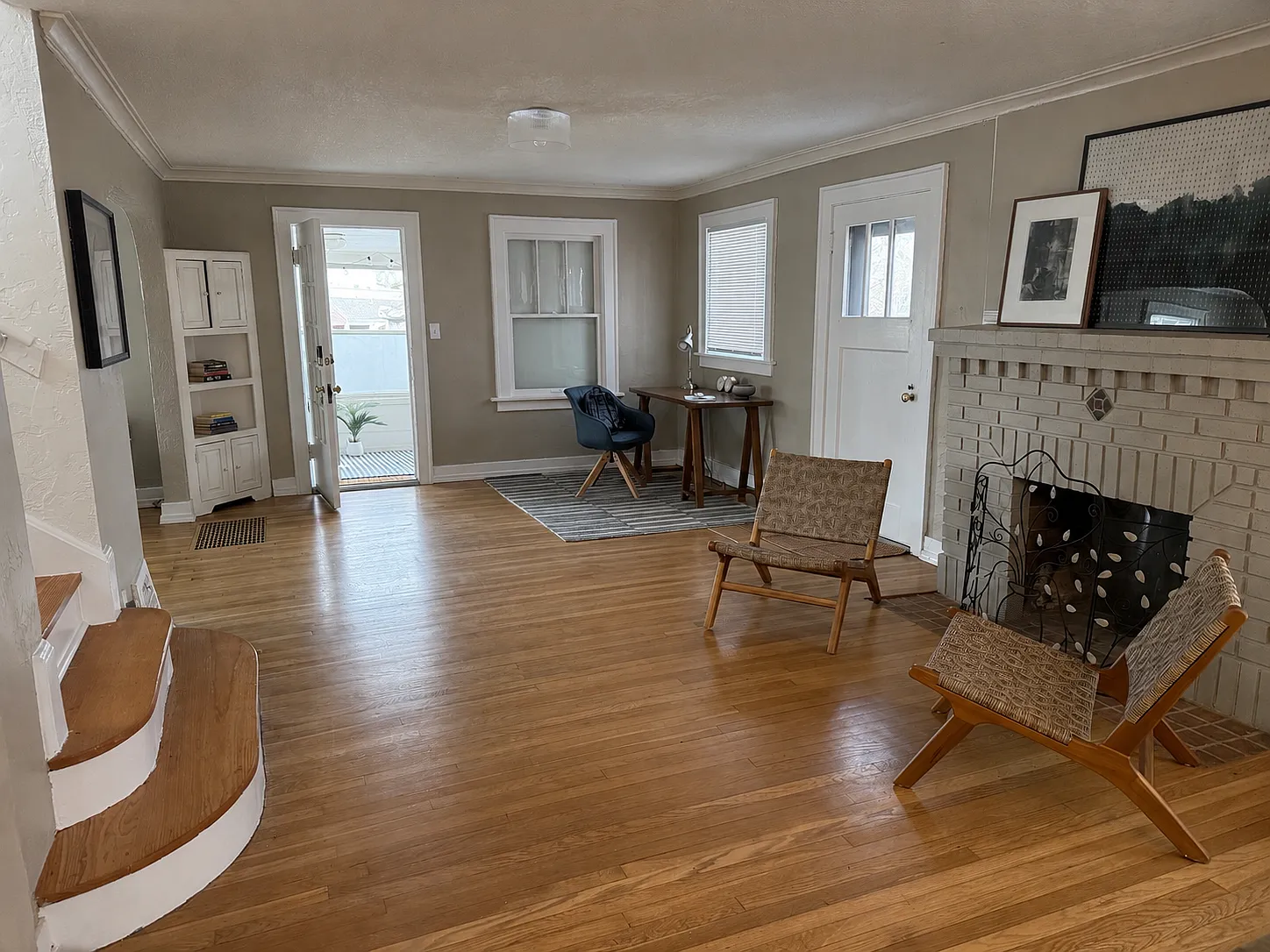 3 bed, 1812 sqft, $4,000 — Photo 2