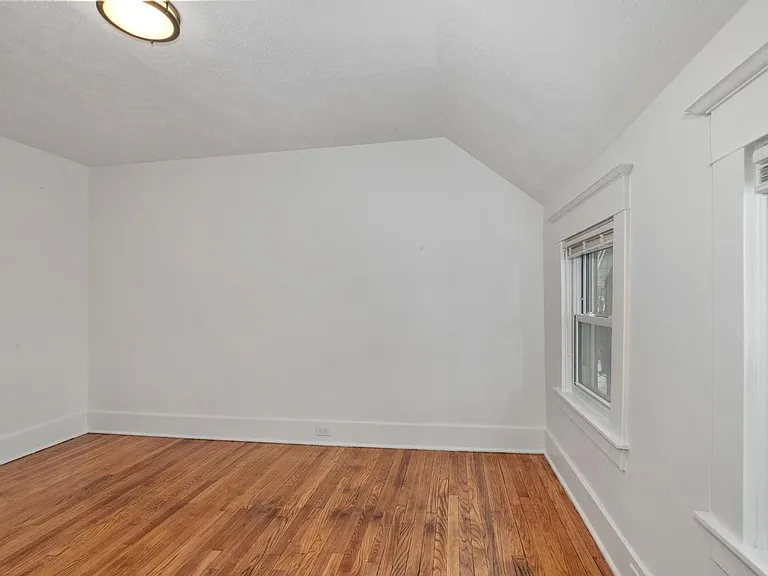 411 6th St NW #2 — Photo 11