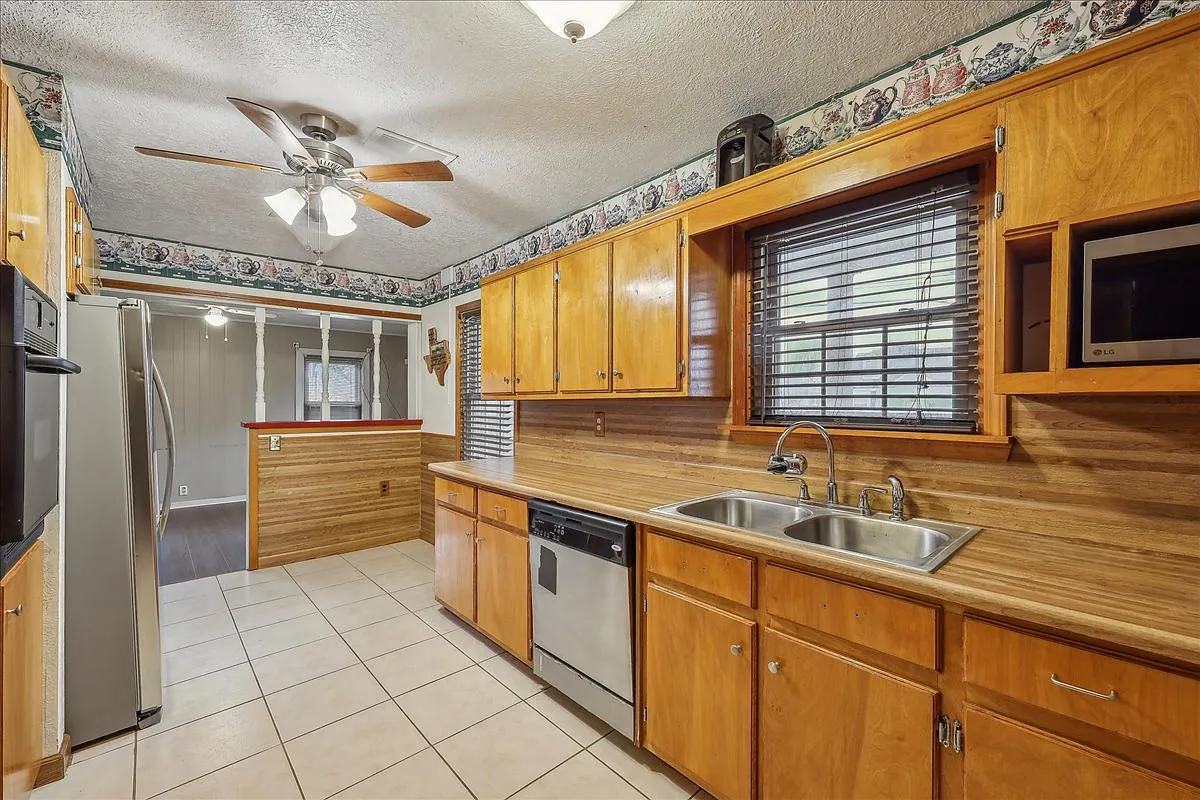 2 bed, 794 sqft, $1,100 — Photo 3