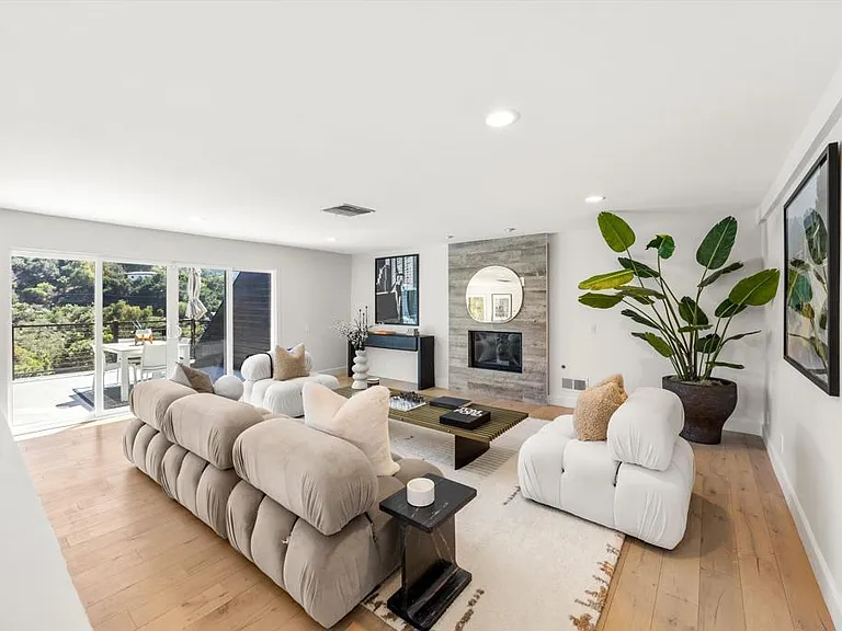 3866 Alta Mesa Dr — Photo 3