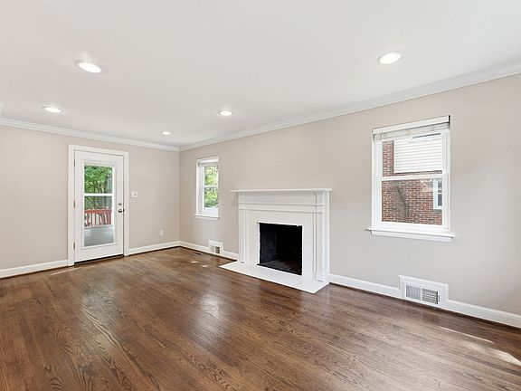 2nd image of 2341 Belleview Ave