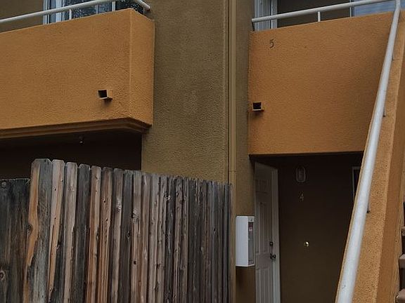 3rd image of 1377 Oakdale Ave APT 05