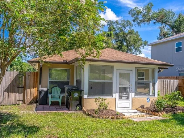 617 E 1ST STREET, APOPKA, FL 32703