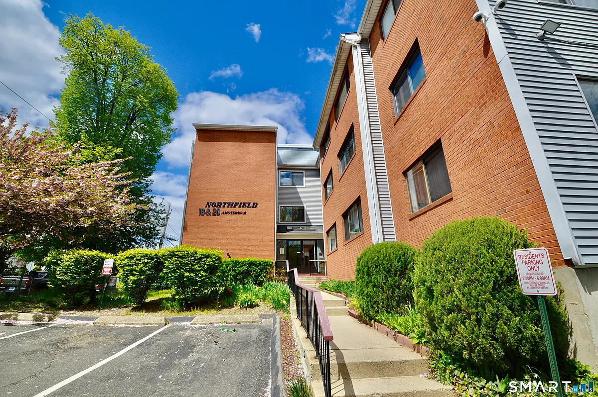 Building Photo - 18 Amsterdam Ave #3A
