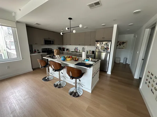 405 Jackson St #208, Hoboken, NJ 07030