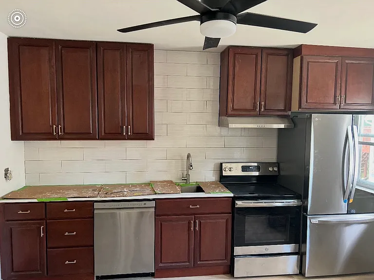 202 N Main St — Photo 10