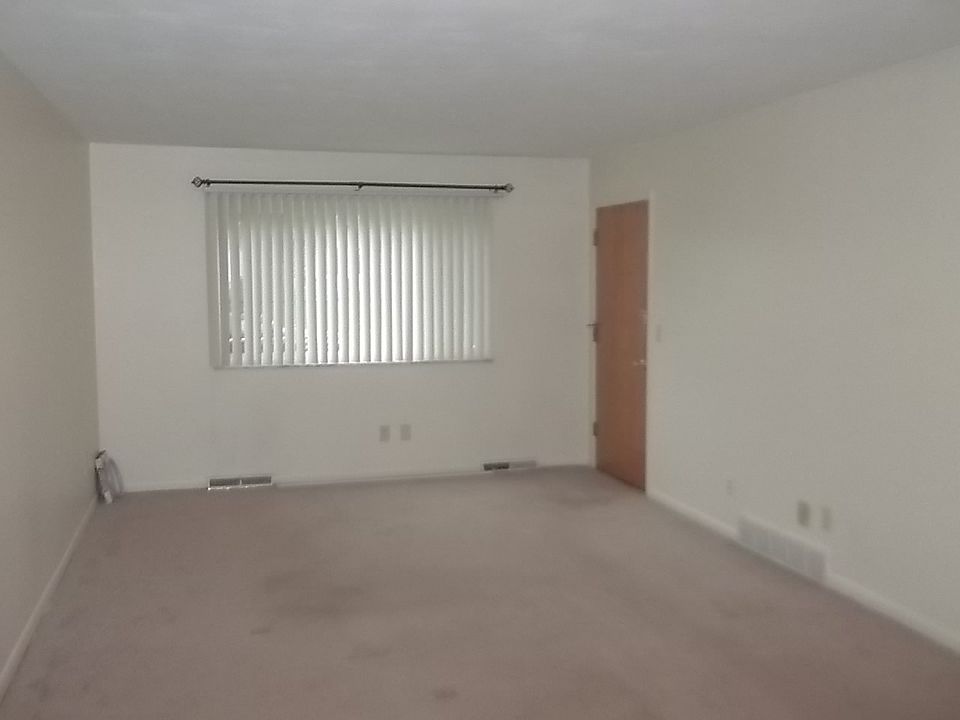 2nd image of 4201 Terraceview S APT 2