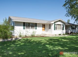 2092 Hillandale Rd, Benton Harbor, MI 49022