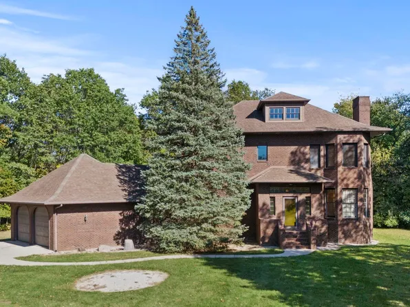 7818 Butt Rd E, Woodburn, IN 46797