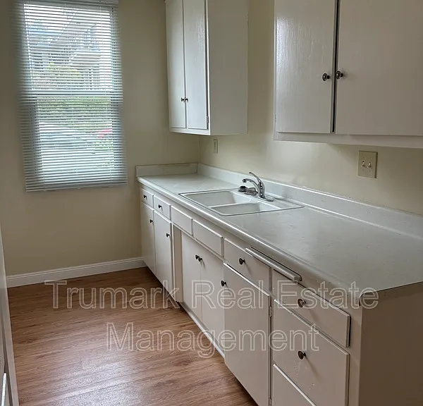 3830 Orangedale Ave #3 — Photo 5