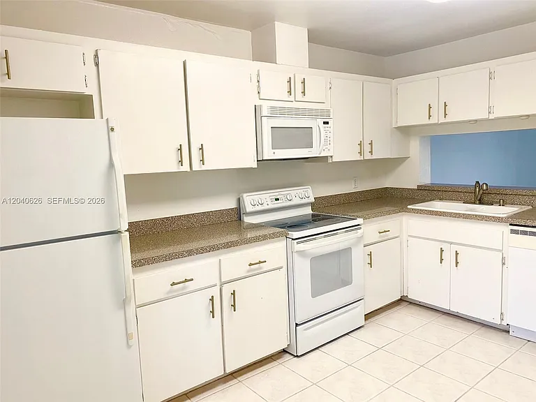 15 Escondido Ct #148 — Photo 3