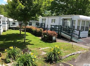 4229 E Pkwy, Gatlinburg, TN 37738