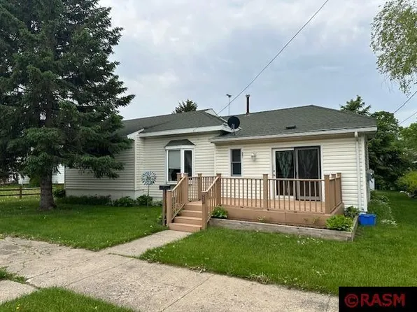 321 Webster St N, Kasota, MN 56050
